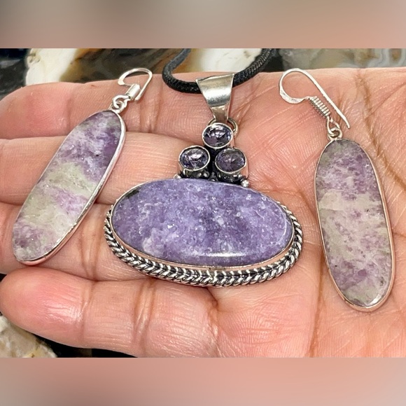 Lepidolite Pendant & Earrings - Picture 3 of 17